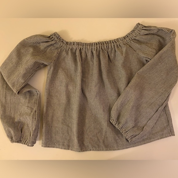 Brandy Melville Off The Shoulder Top - Picture 4 of 8